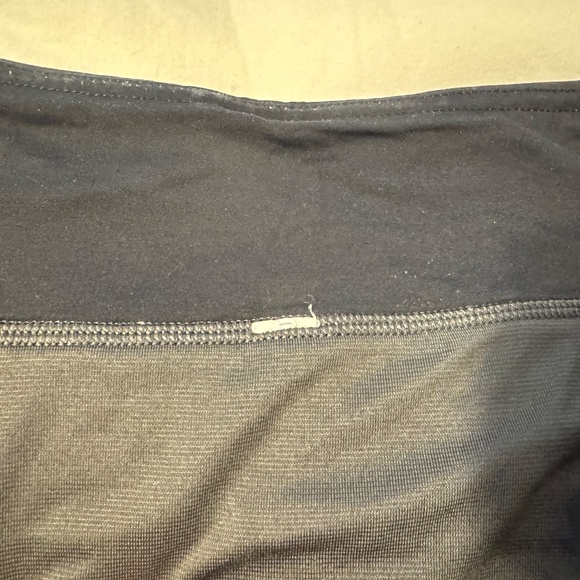 Lululemon polkadot Speed Up Low-Rise short 2.5” - Picture 5 of 5